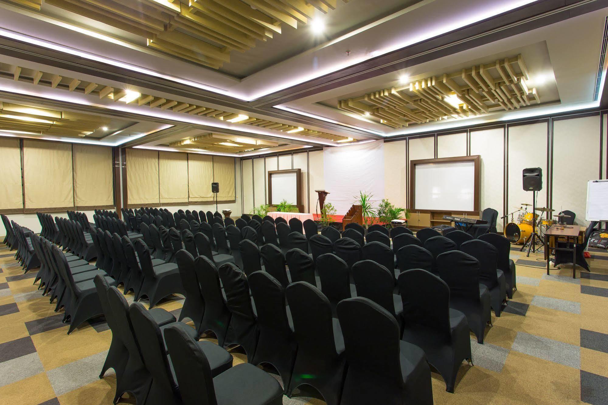 The Lerina Hotel 4*