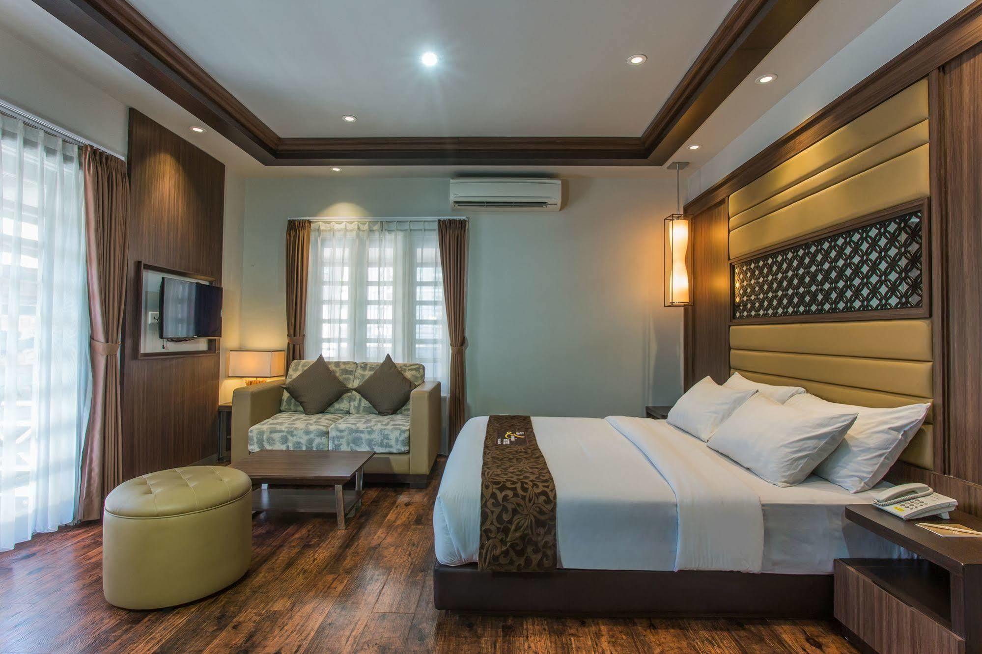 The Lerina 4*
